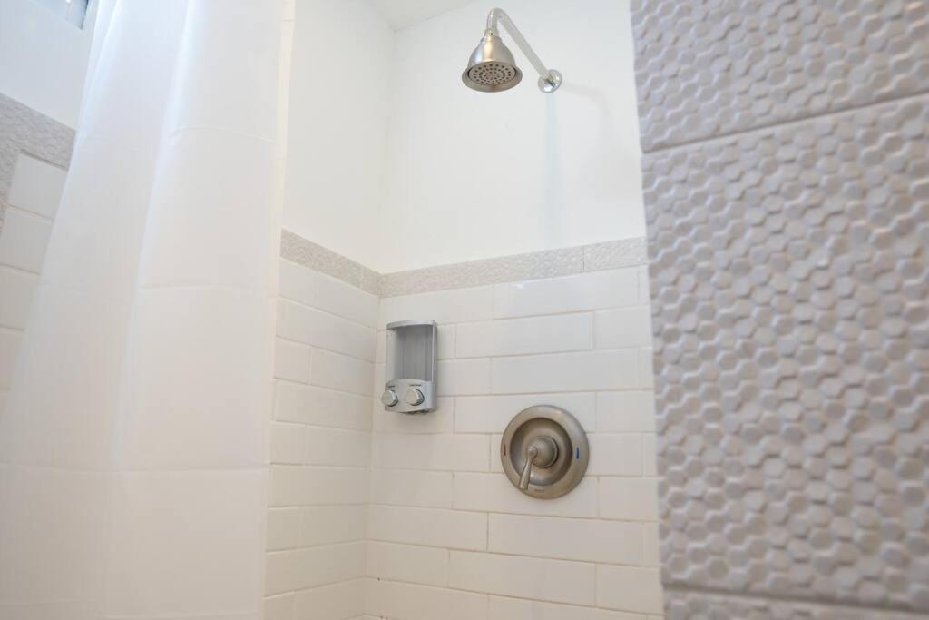 サンジョアンComfy & Bright Apt @ Calle Loiza - Walk To Beach / Calle Loiza Abajo -Nアパートメント エクステリア 写真