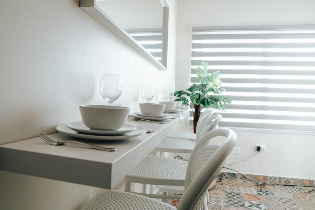 サンジョアンComfy & Bright Apt @ Calle Loiza - Walk To Beach / Calle Loiza Abajo -Nアパートメント エクステリア 写真